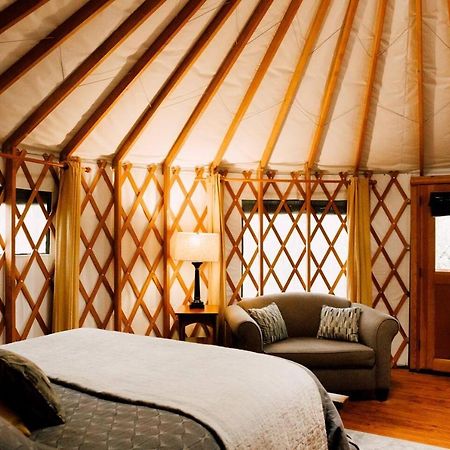 Tuckaseegee @ Sky Ridge Yurts Bryson City Buitenkant foto