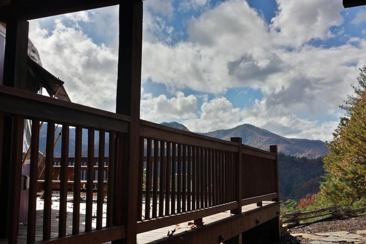 Tuckaseegee @ Sky Ridge Yurts Bryson City Buitenkant foto